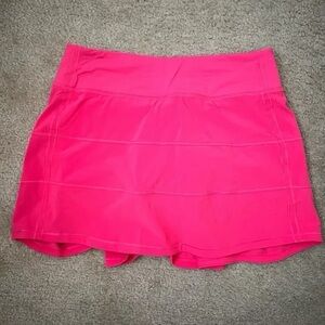 Lululemon Pink Pace Rival skirt. Size 6